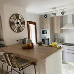 Villa L'oasis, Au Calme, 400m A Pied Saint Aygulf